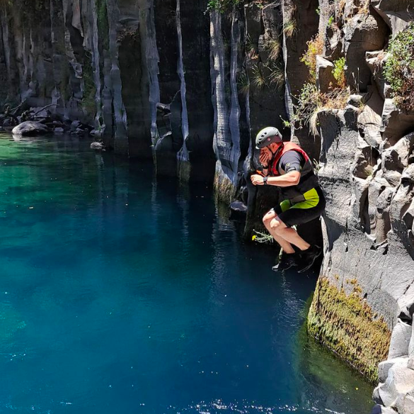 BARRANQUISMO RÍO CLARO CON SALIDA DESDE SANTIAGO
