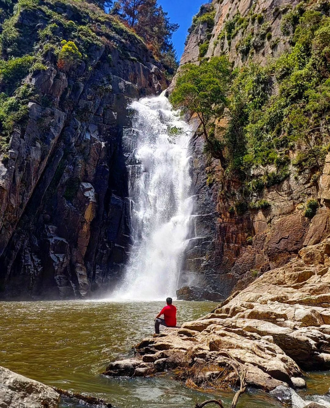 CICLOTURISMO + TREKKING CASCADA CAICAIVILÚ, Constitución